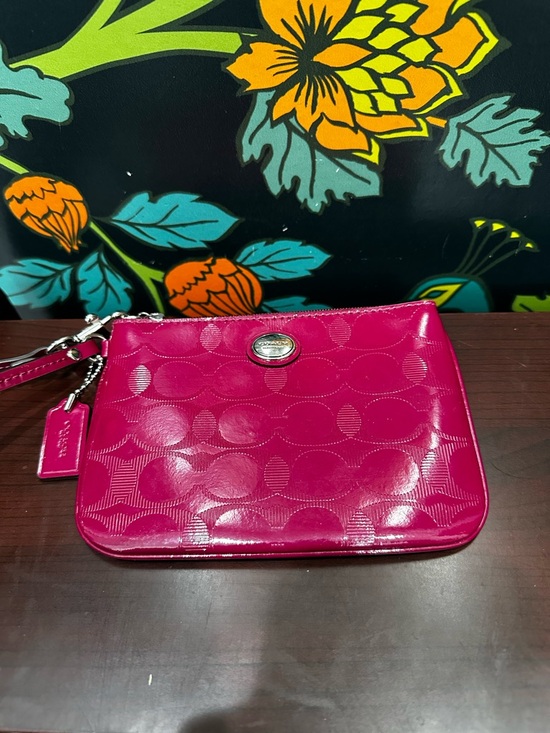 Wristlets / wallets / pouches / winners choice - Picture 3 of 7